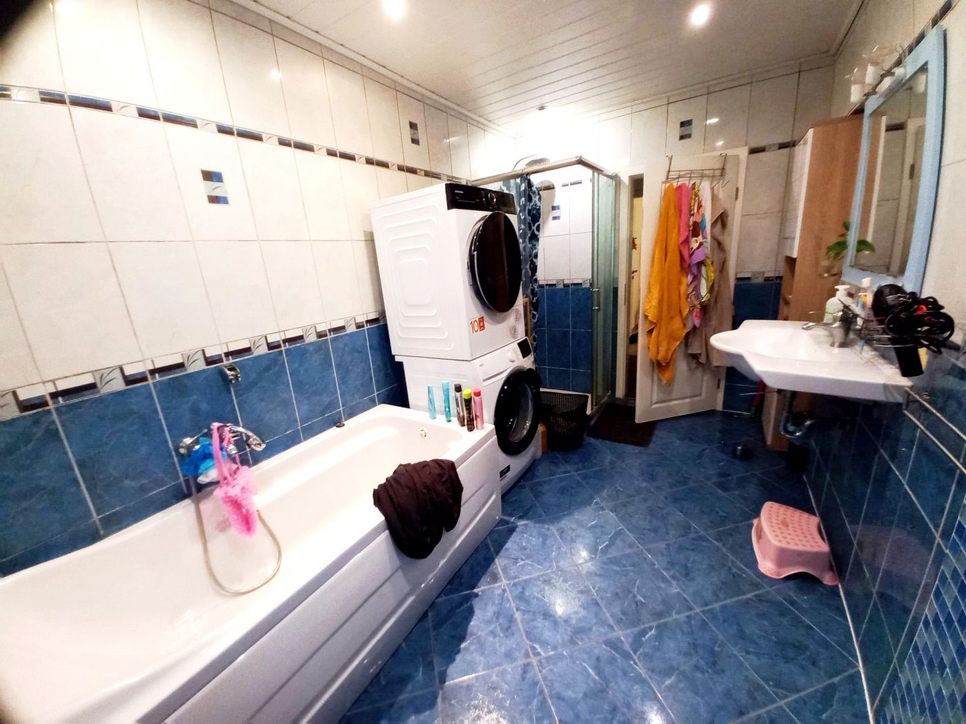 Badezimmer mit Wanne