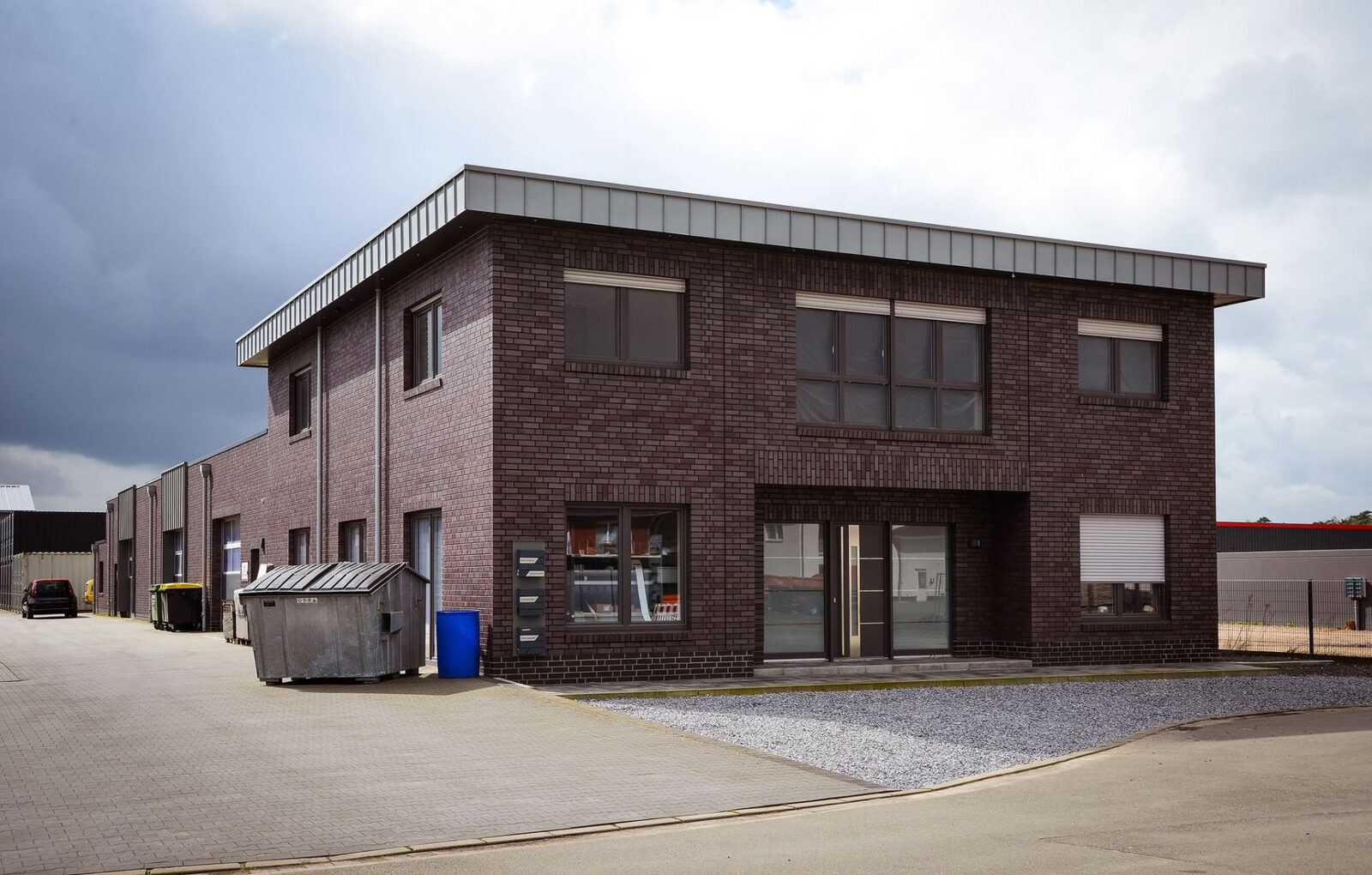Produktionshalle mit Büro- und Sozialräumen in Hatten